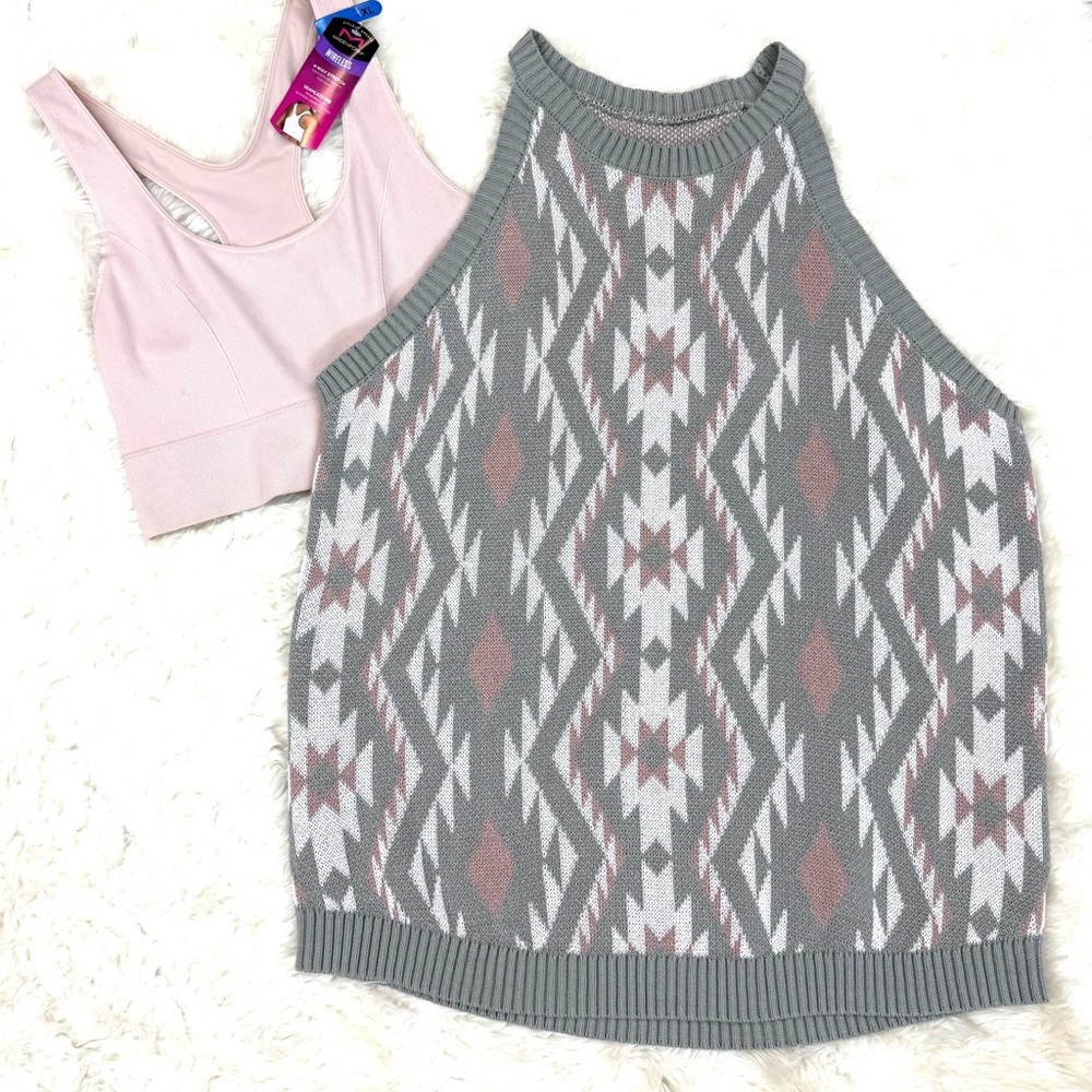 NWT Aztec Outing Crewneck Sweater Tank - Picture 7 of 7